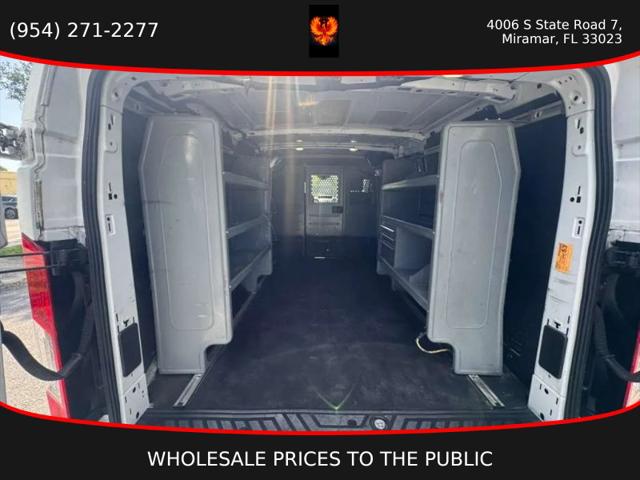 2017 Ford Transit w/60/40 Side Door w/RWB