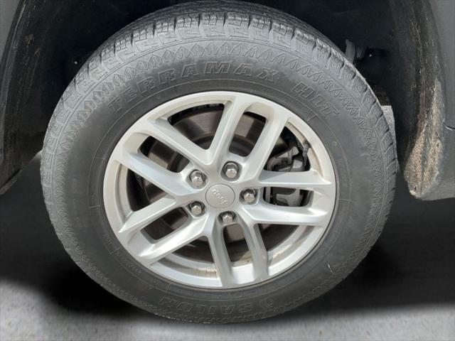 2024 Jeep Grand Cherokee L Laredo 4x4