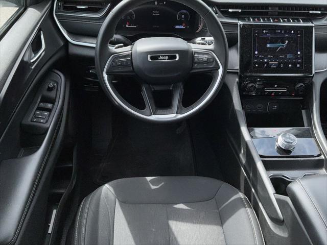 2024 Jeep Grand Cherokee L Laredo 4x4
