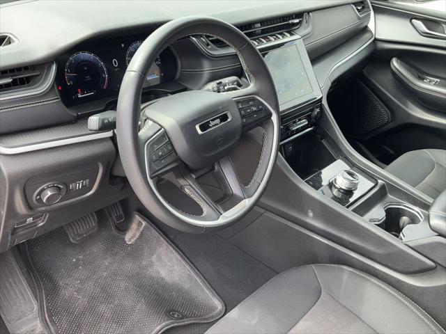 2024 Jeep Grand Cherokee L Laredo 4x4