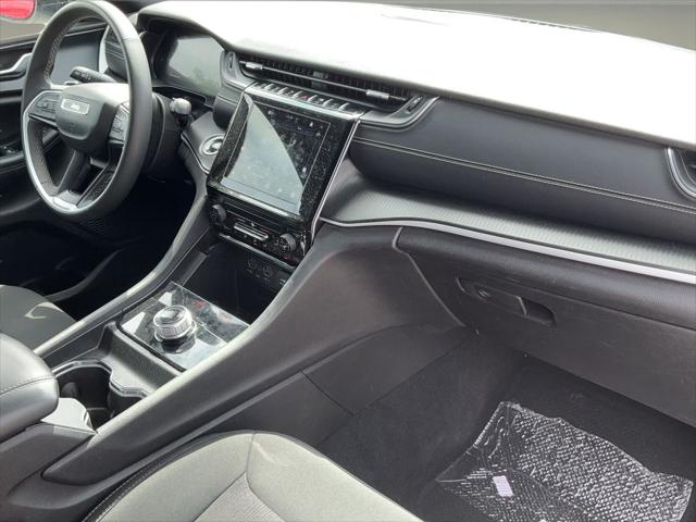 2024 Jeep Grand Cherokee L Laredo 4x4