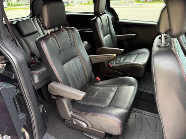 2016 Dodge Grand Caravan R/T