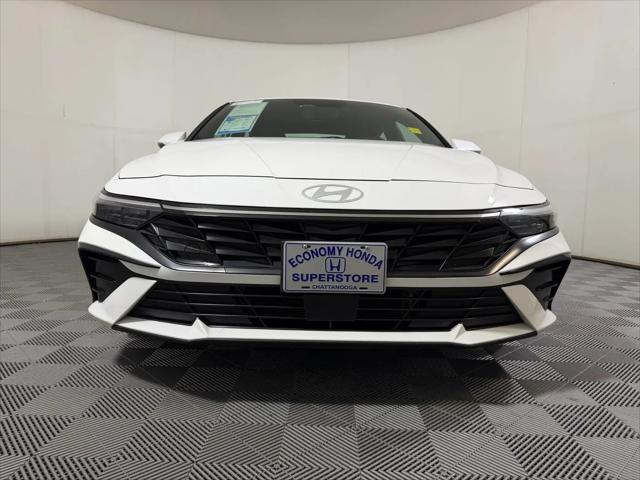 2025 Hyundai Elantra Hybrid Limited