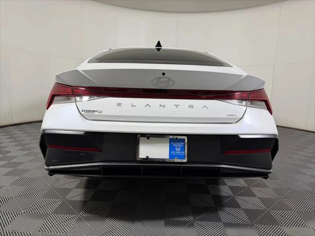2025 Hyundai Elantra Hybrid Limited
