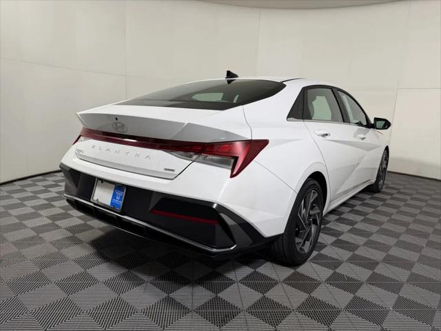 2025 Hyundai Elantra Hybrid Limited