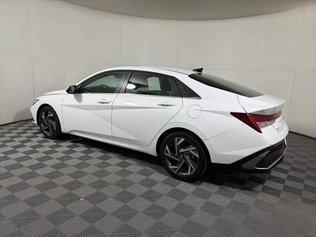 2025 Hyundai Elantra Hybrid Limited