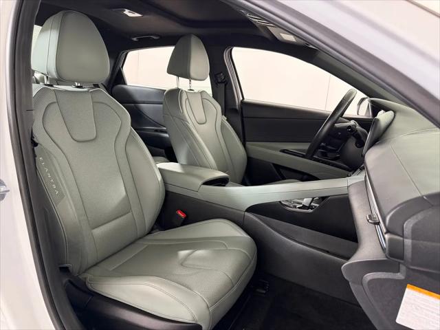 2025 Hyundai Elantra Hybrid Limited