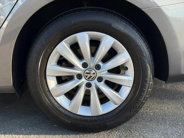 2015 Volkswagen Passat 1.8T Wolfsburg Edition