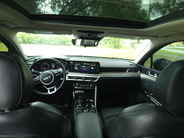 2022 Kia K5 EX