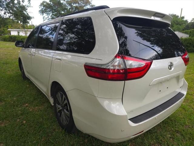 2016 Toyota Sienna XLE 8 Passenger