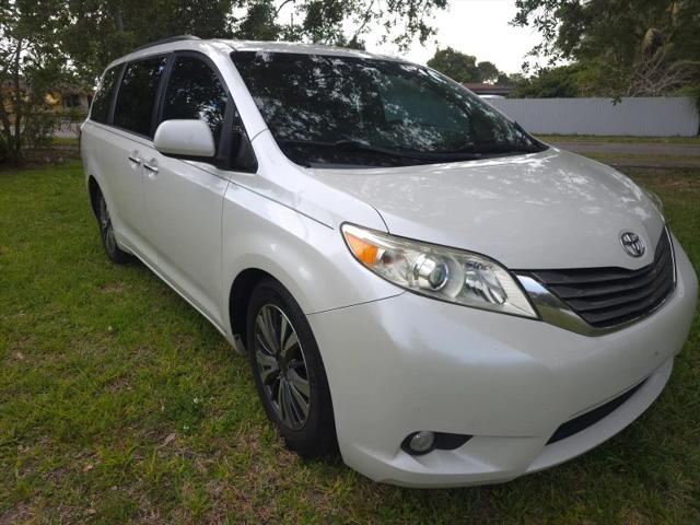 2016 Toyota Sienna XLE 8 Passenger