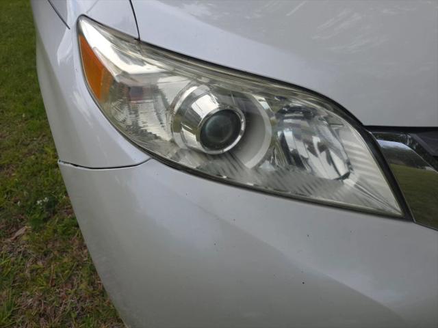 2016 Toyota Sienna XLE 8 Passenger