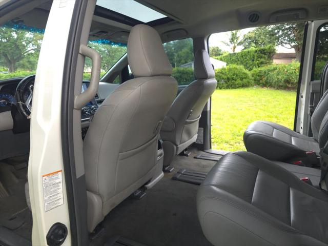 2016 Toyota Sienna XLE 8 Passenger