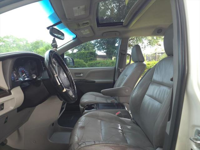 2016 Toyota Sienna XLE 8 Passenger