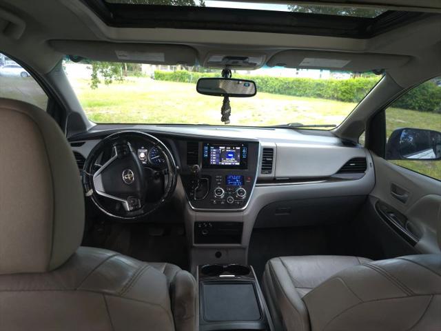 2016 Toyota Sienna XLE 8 Passenger