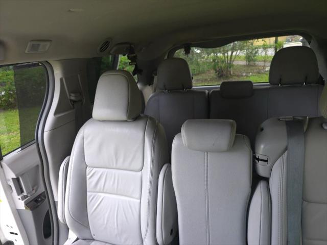 2016 Toyota Sienna XLE 8 Passenger