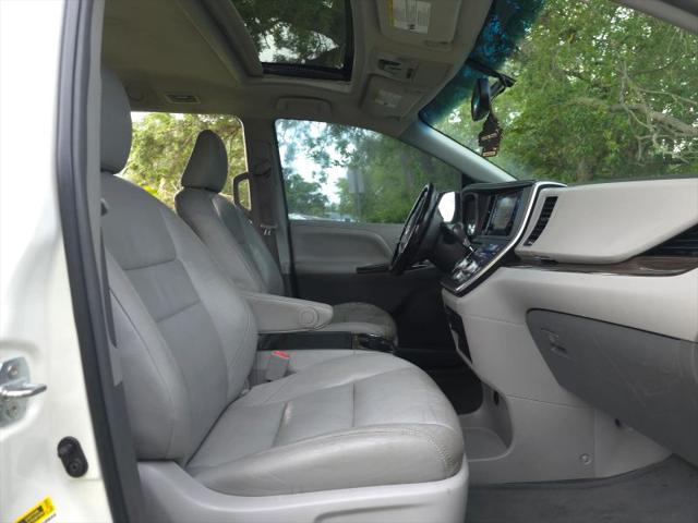 2016 Toyota Sienna XLE 8 Passenger