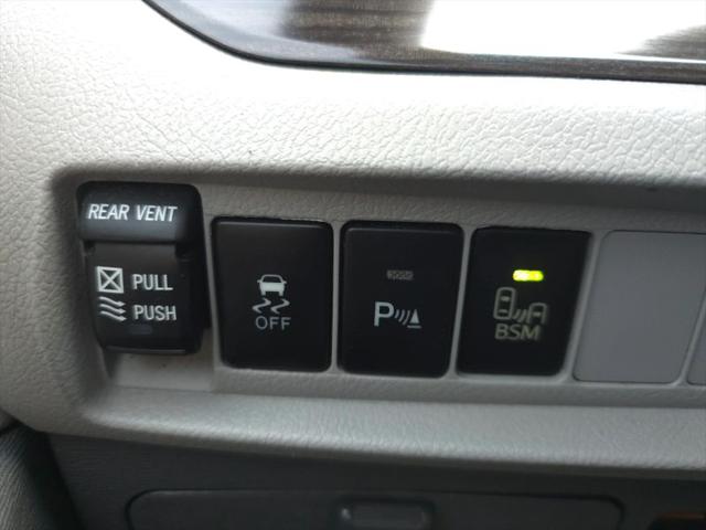 2016 Toyota Sienna XLE 8 Passenger