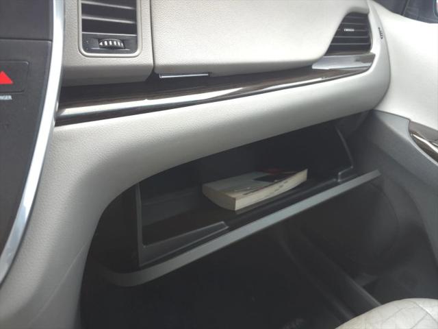 2016 Toyota Sienna XLE 8 Passenger