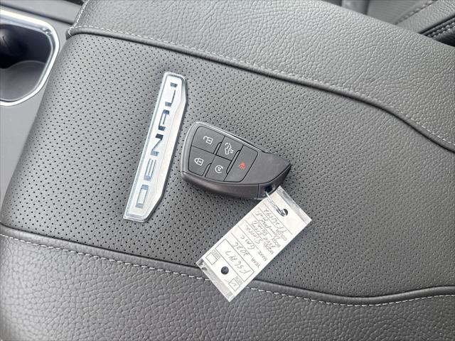 2026 GMC Sierra 2500HD Crew Cab, Standard Bed, Denali, 4WD
