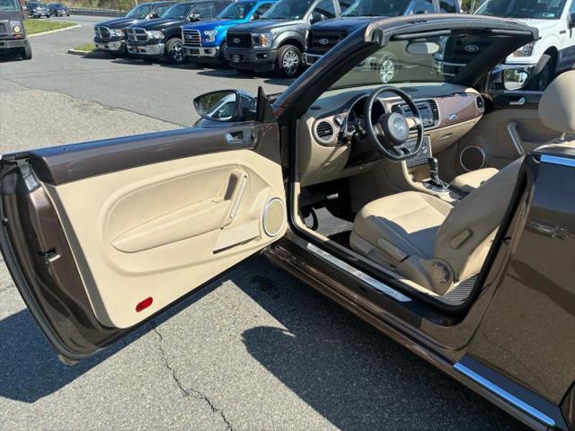 2013 Volkswagen Beetle 2.5L 70s Edition