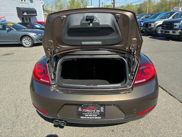 2013 Volkswagen Beetle 2.5L 70s Edition