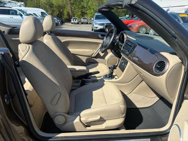 2013 Volkswagen Beetle 2.5L 70s Edition