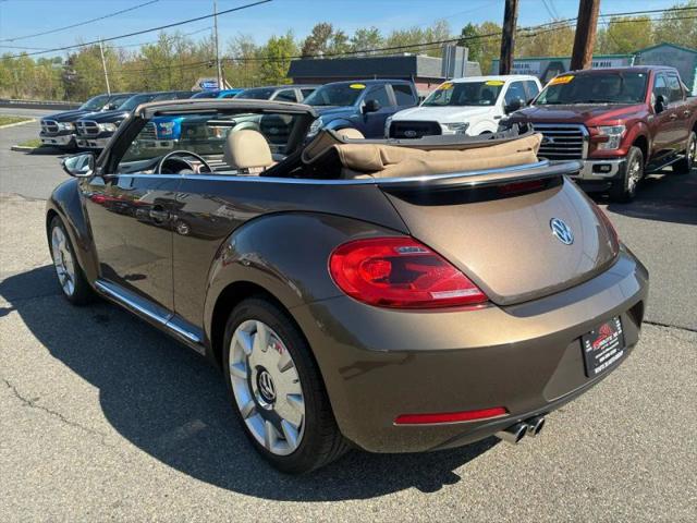 2013 Volkswagen Beetle 2.5L 70s Edition