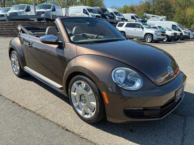 2013 Volkswagen Beetle 2.5L 70s Edition