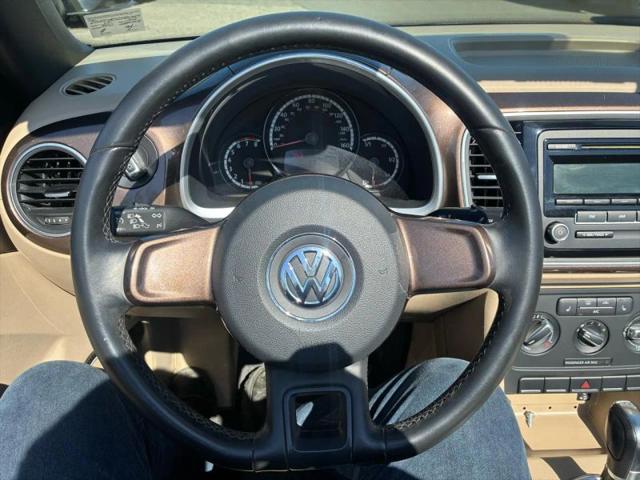 2013 Volkswagen Beetle 2.5L 70s Edition