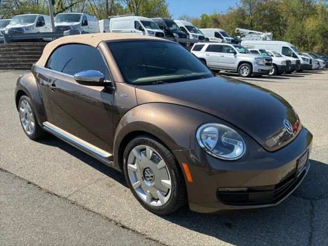 2013 Volkswagen Beetle 2.5L 70s Edition