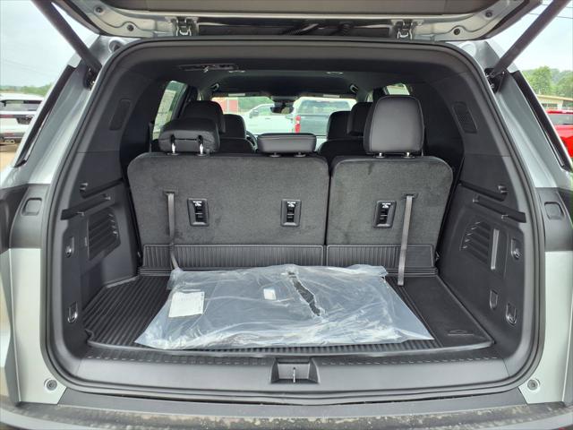 2026 Chevrolet Traverse FWD LT