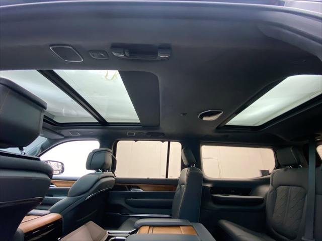 2023 Jeep Grand Wagoneer Series III 4x4