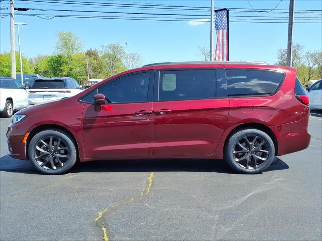 2022 Chrysler Pacifica Touring L AWD