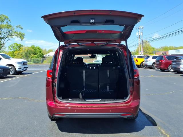 2022 Chrysler Pacifica Touring L AWD