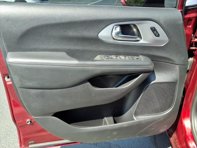 2022 Chrysler Pacifica Touring L AWD
