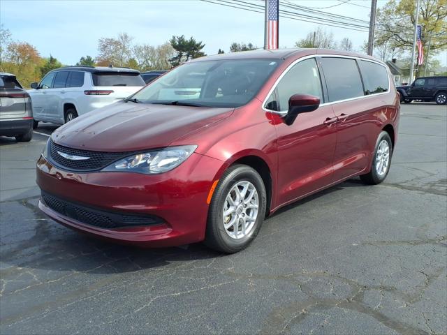 2022 Chrysler Voyager LX