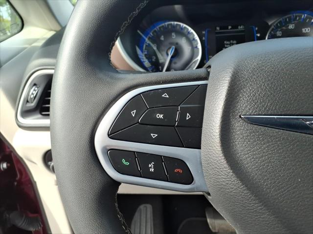 2022 Chrysler Voyager LX