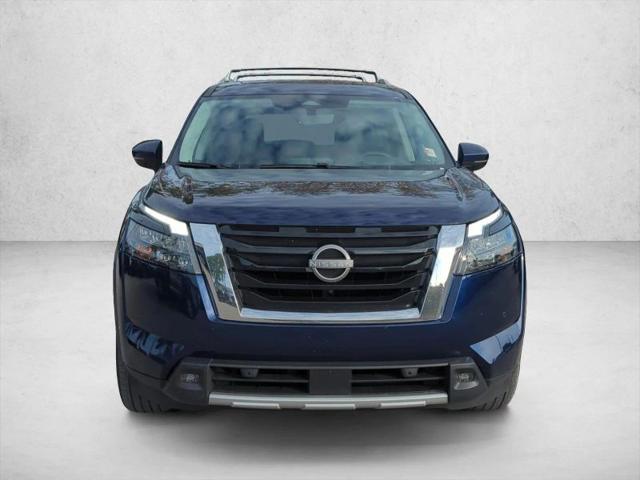 2025 Nissan Pathfinder Platinum FWD