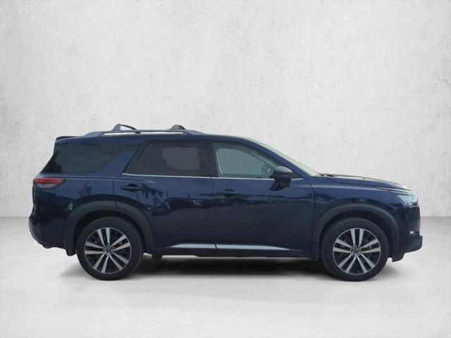 2025 Nissan Pathfinder Platinum FWD