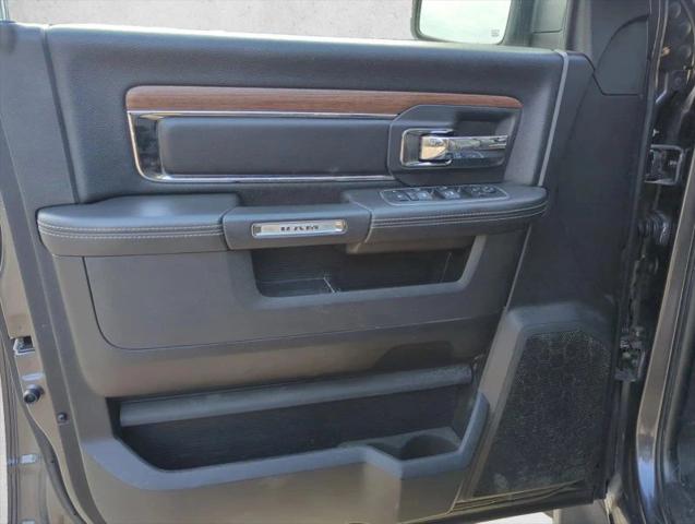 2017 Ram 1500 Laramie Crew Cab 4x4 6'4" Box
