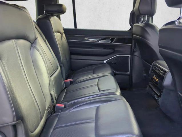 2022 Jeep Wagoneer Series II 4x2