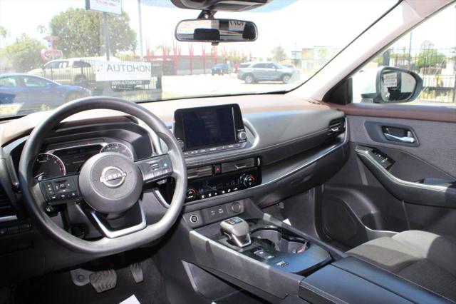 2022 Nissan Rogue SV FWD
