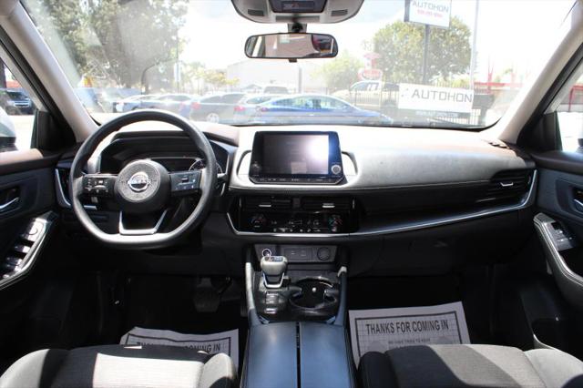 2022 Nissan Rogue SV FWD