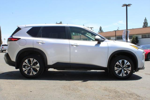 2022 Nissan Rogue SV FWD