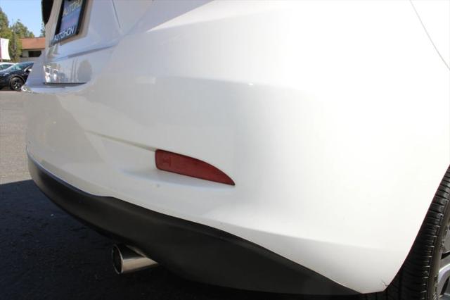 2019 Toyota Yaris LE