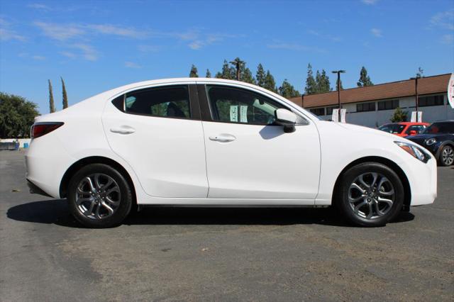 2019 Toyota Yaris LE