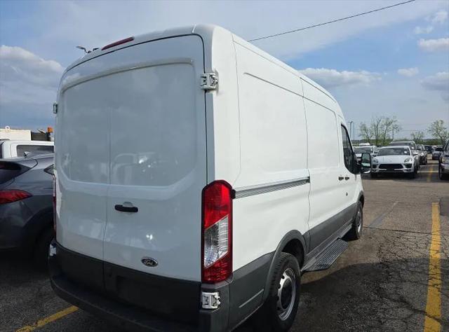2017 Ford Transit Medium Roof w/Sliding Side Door w/RWB
