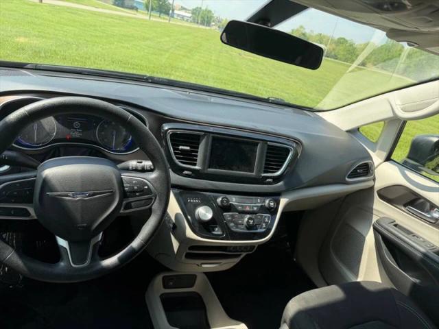 2021 Chrysler Voyager LX