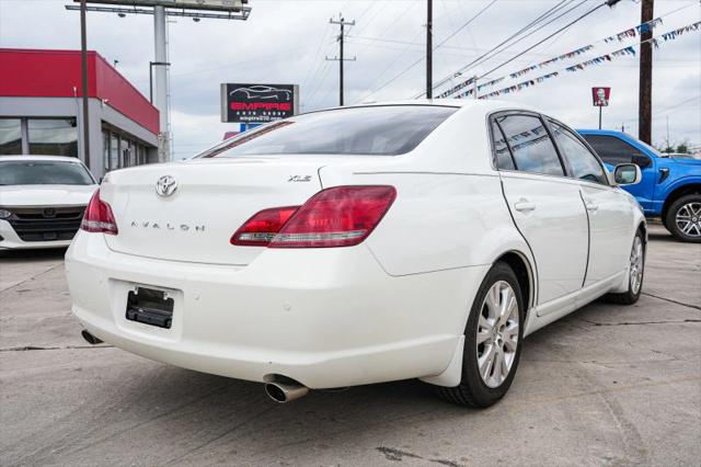 2009 Toyota Avalon XLS